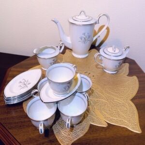 Noritake Bluebell 5558 vintage coffee/tea set W demitasse cups for wedding, show